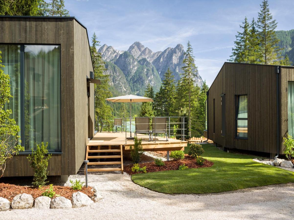 Skyview Chalets Am Camping Toblacher See Exterior photo